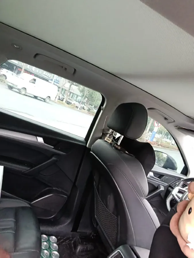 2022 Audi Q5L 2.0T 190HP L4 7DCT,autocango,china used car exporter,china ev exporter,chinese used car exporter,chinese used ev exporter