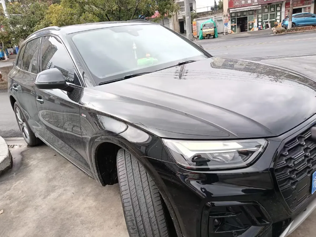 2022 Audi Q5L 2.0T 190HP L4 7DCT,autocango,china used car exporter,china ev exporter,chinese used car exporter,chinese used ev exporter