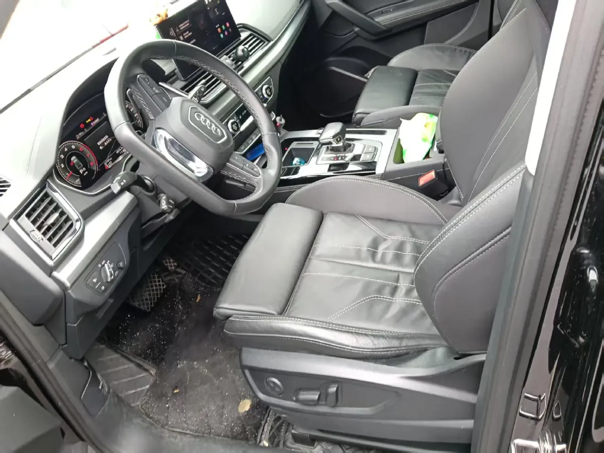 2022 Audi Q5L 2.0T 190HP L4 7DCT,autocango,china used car exporter,china ev exporter,chinese used car exporter,chinese used ev exporter