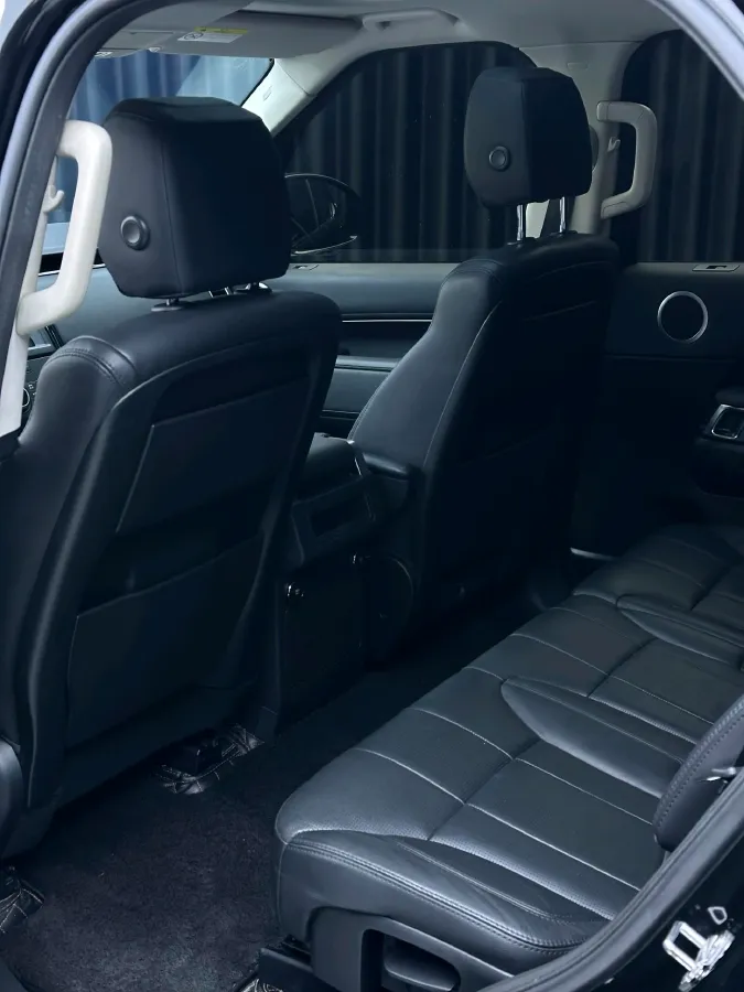 2018 Land Rover Discovery 2.0T 300HP L4 8AT,autocango,china used car exporter,china ev exporter,chinese used car exporter,chinese used ev exporter