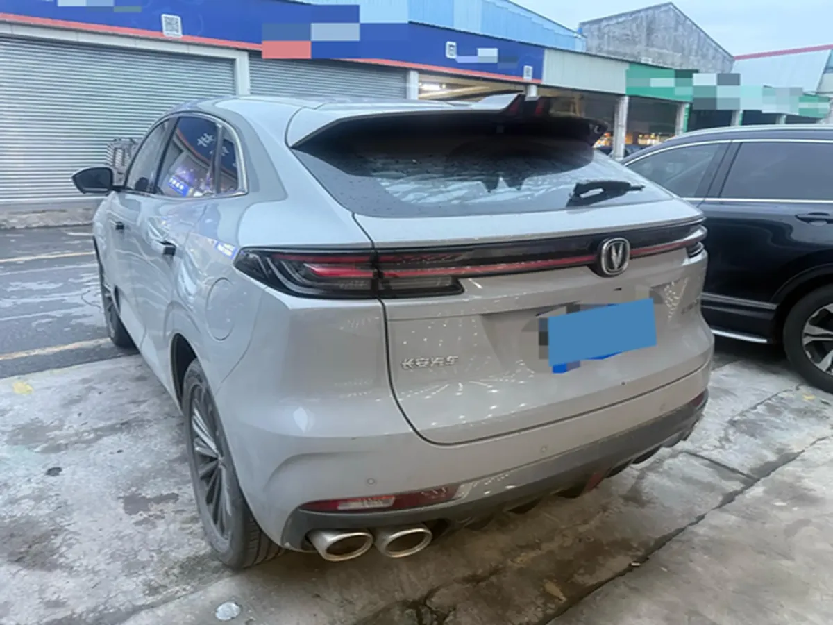 2021 ChangAn UNI-K 2.0T 233HP L4 8AT,autocango,china used car exporter,china ev exporter,chinese used car exporter,chinese used ev exporter