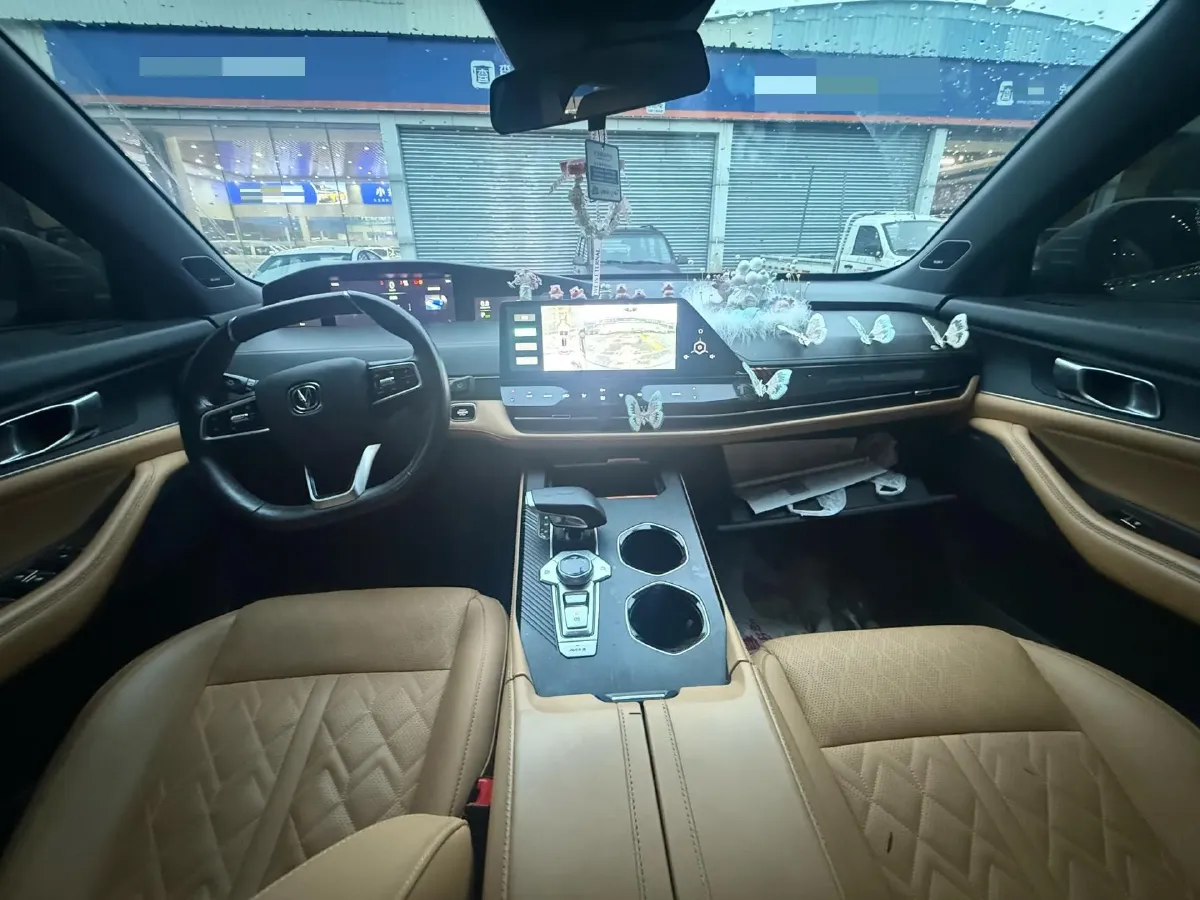 2021 ChangAn UNI-K 2.0T 233HP L4 8AT,autocango,china used car exporter,china ev exporter,chinese used car exporter,chinese used ev exporter