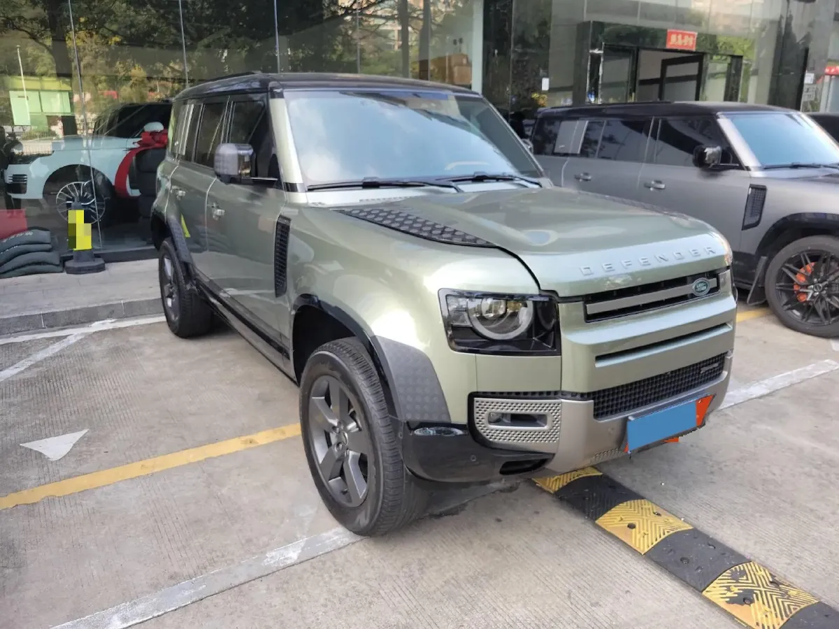 2023 Land Rover Defender 3.0T 400HP L6 8AT,autocango,china used car exporter,china ev exporter,chinese used car exporter,chinese used ev exporter