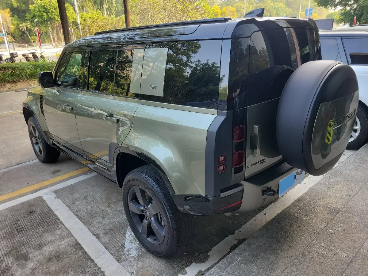 2023 Land Rover Defender 3.0T 400HP L6 8AT,autocango,china used car exporter,china ev exporter,chinese used car exporter,chinese used ev exporter