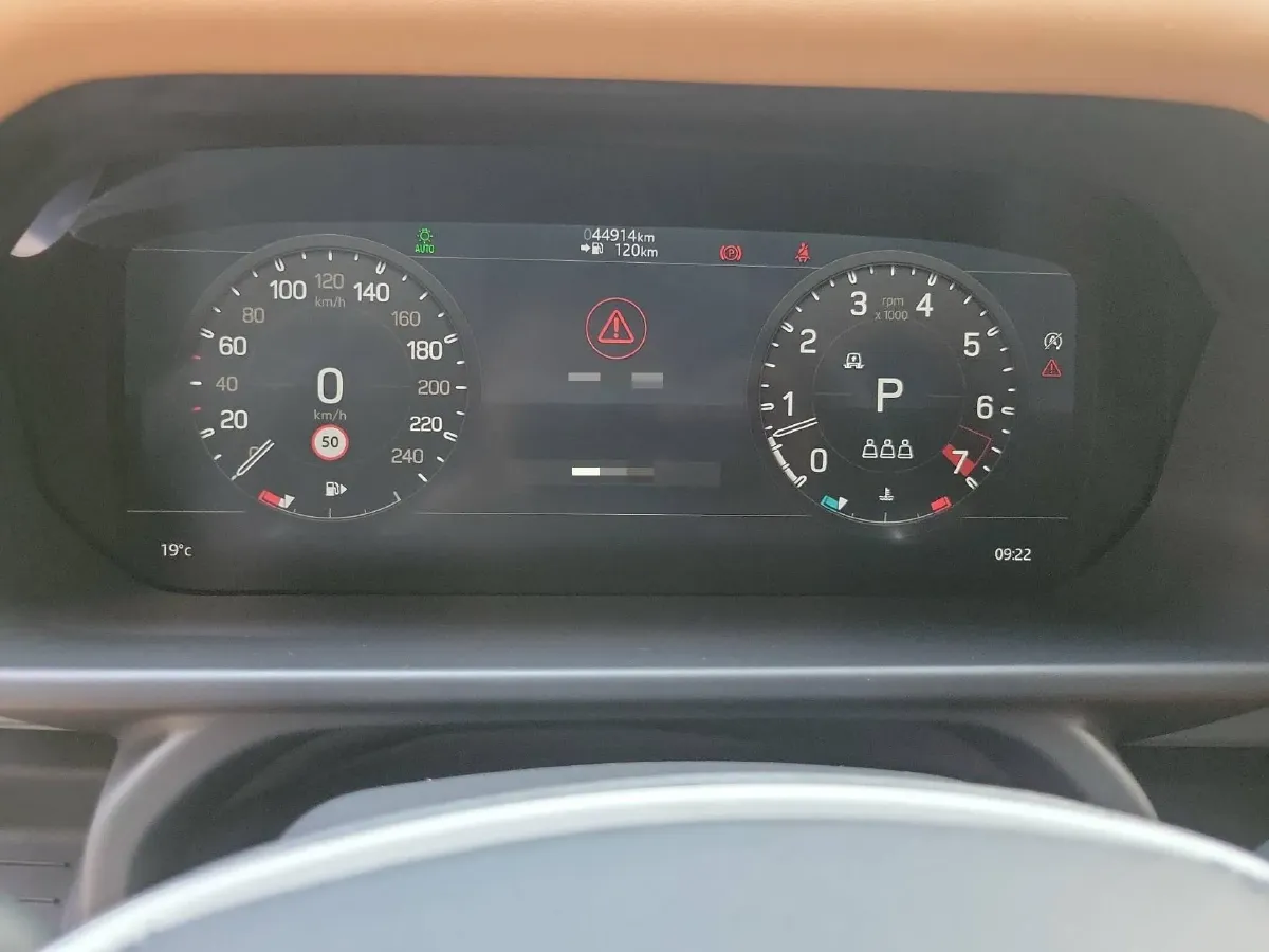 2023 Land Rover Defender 3.0T 400HP L6 8AT,autocango,china used car exporter,china ev exporter,chinese used car exporter,chinese used ev exporter