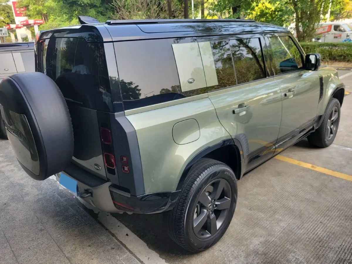 2023 Land Rover Defender 3.0T 400HP L6 8AT,autocango,china used car exporter,china ev exporter,chinese used car exporter,chinese used ev exporter