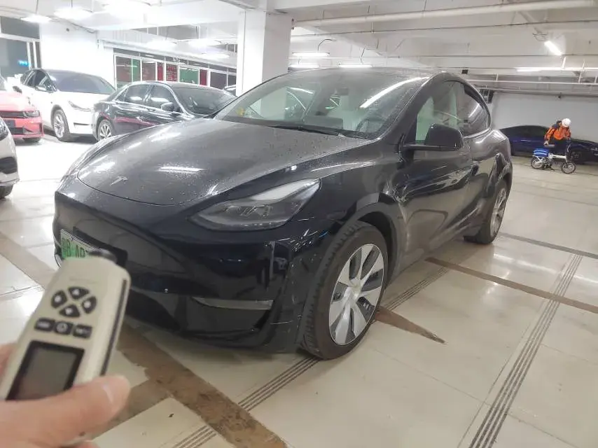 2021 Tesla Model Y BEV 60KWH