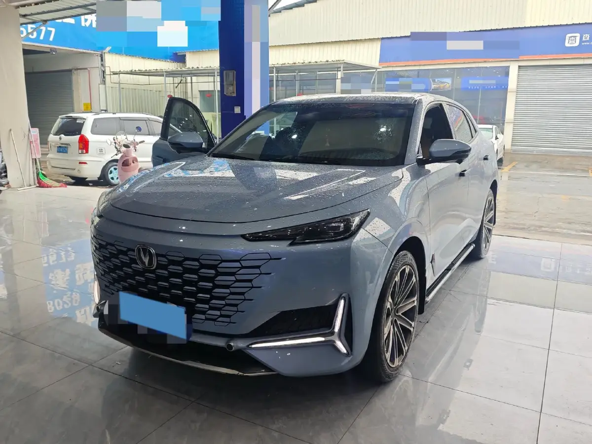 2021 ChangAn UNI-K 2.0T 233HP L4 8AT 2021 ChangAn UNI-K 2.0T 233HP L4 8AT