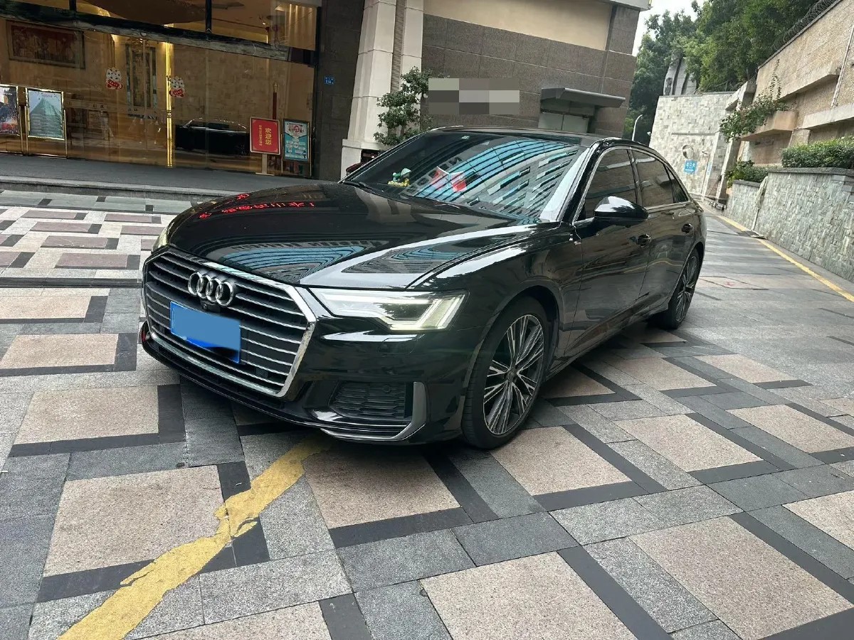 2021 Audi A6L 2.0T 224HP L4 7DCT,autocango,china used car exporter,china ev exporter,chinese used car exporter,chinese used ev exporter