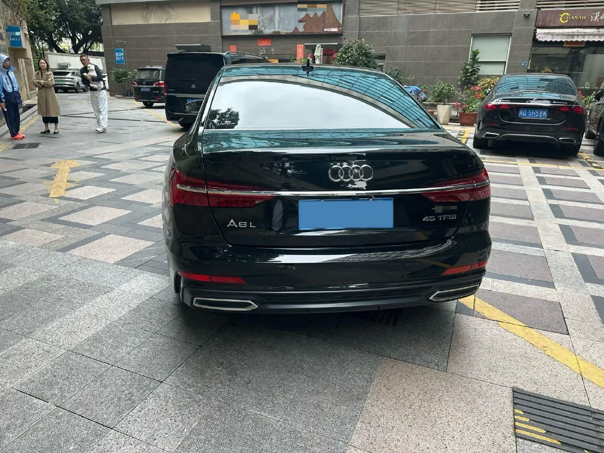 2021 Audi A6L 2.0T 224HP L4 7DCT,autocango,china used car exporter,china ev exporter,chinese used car exporter,chinese used ev exporter