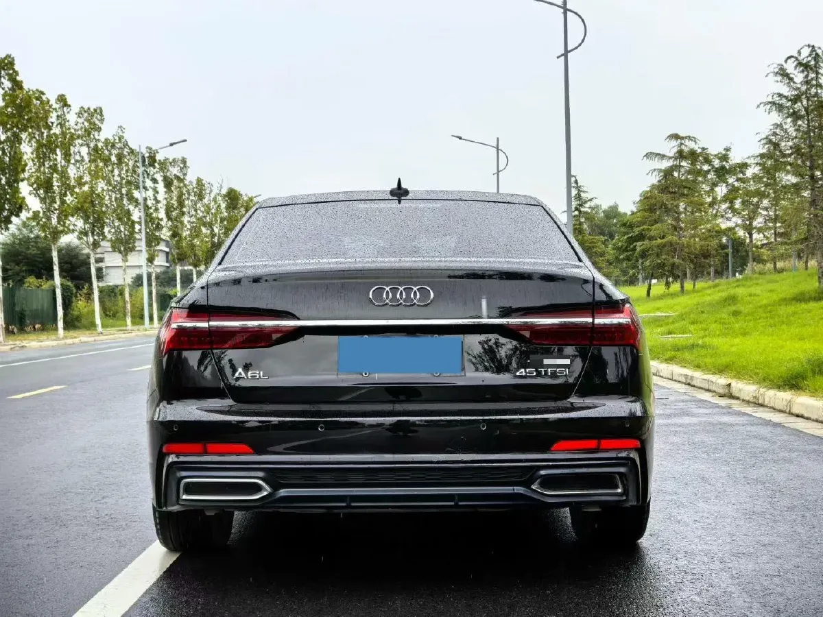 2021 Audi A6L 2.0T 224HP L4 7DCT,autocango,china used car exporter,china ev exporter,chinese used car exporter,chinese used ev exporter