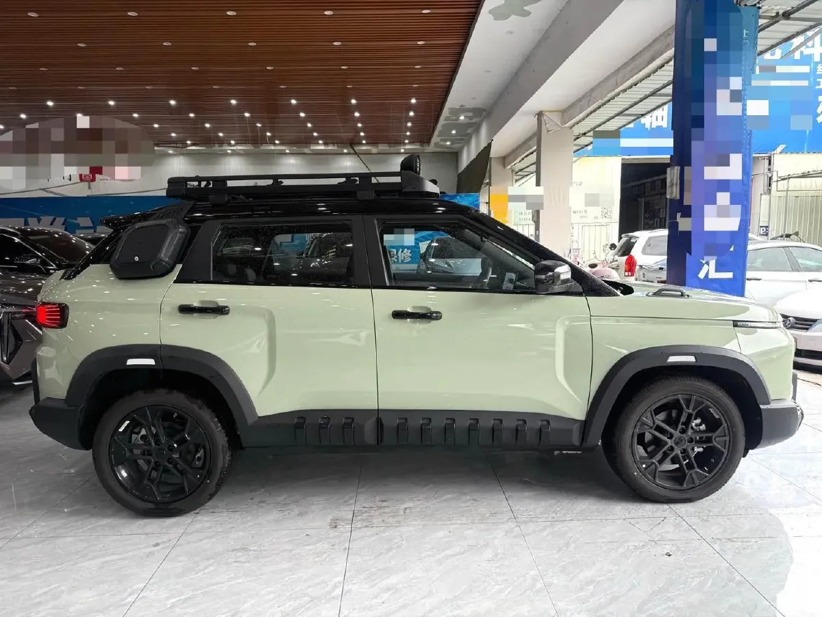 2025 Geely Cowboy 1.5T 181HP L4 7DCT,autocango,china used car exporter,china ev exporter,chinese used car exporter,chinese used ev exporter