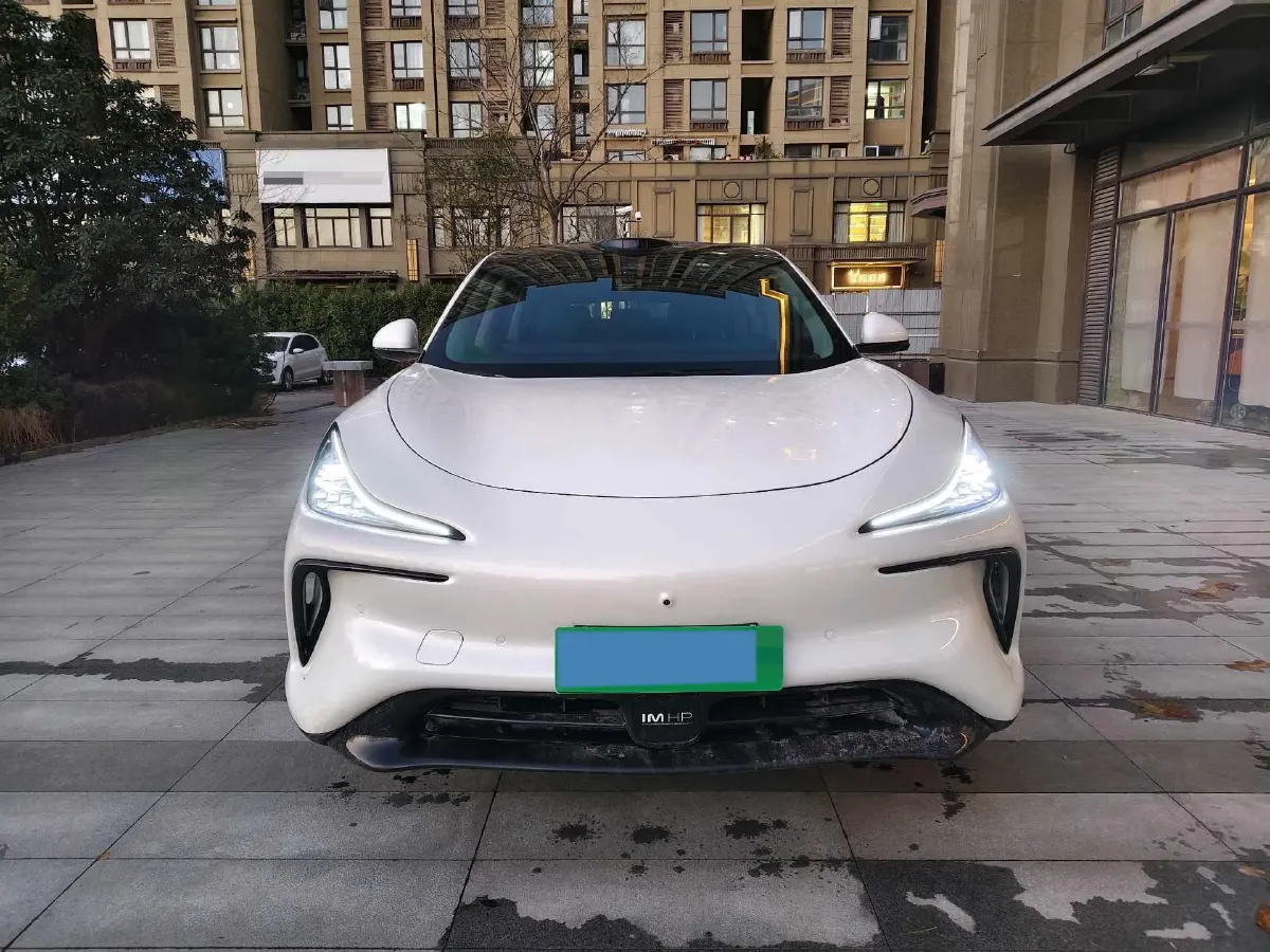 2023 IM LS6 BEV 71KWH,autocango,china used car exporter,china ev exporter,chinese used car exporter,chinese used ev exporter