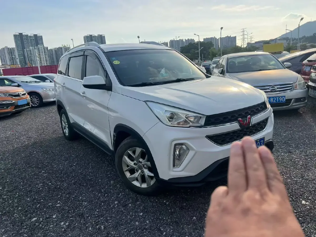 2018 WuLing HongGuang S3 1.5T 150HP L4 6MT,autocango,china used car exporter,china ev exporter,chinese used car exporter,chinese used ev exporter