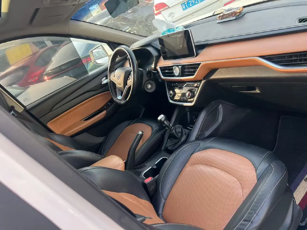 2018 WuLing HongGuang S3 1.5T 150HP L4 6MT,autocango,china used car exporter,china ev exporter,chinese used car exporter,chinese used ev exporter