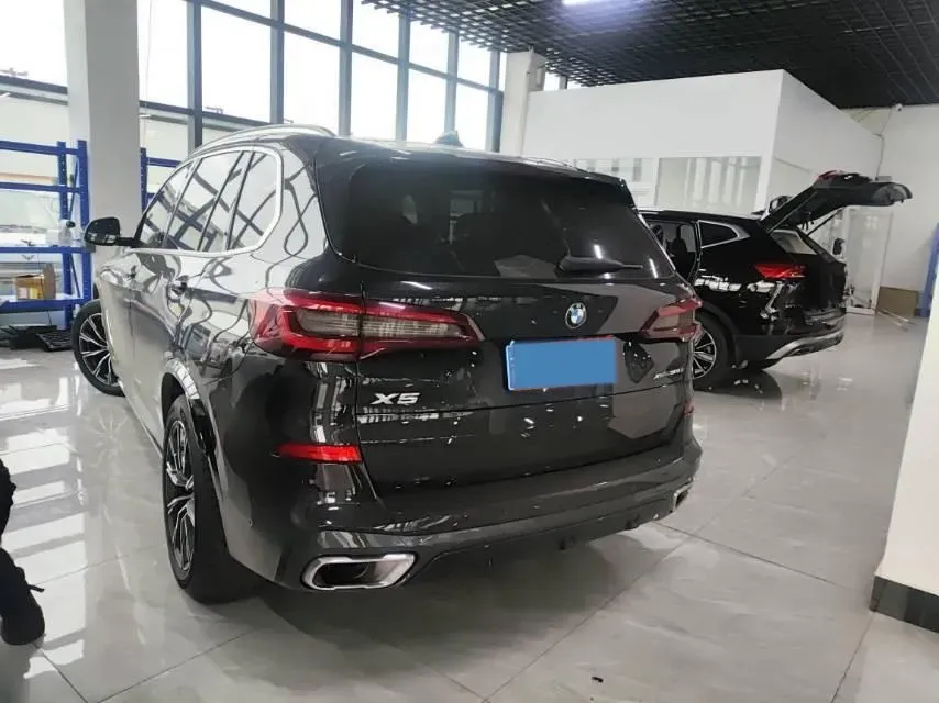 2022 BMW X5 2.0T 245HP L4 8AT,autocango,china used car exporter,china ev exporter,chinese used car exporter,chinese used ev exporter