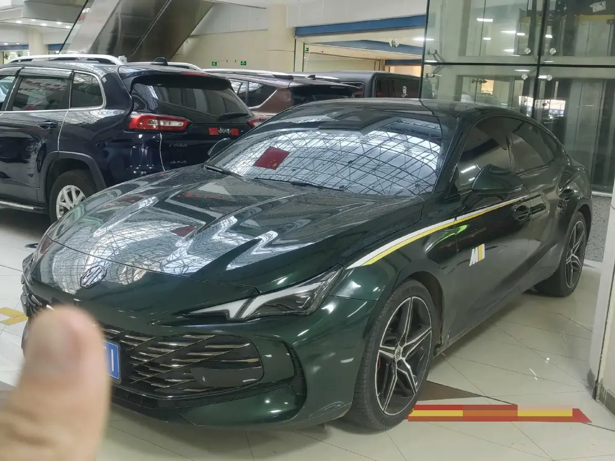 2023 MG 7 2.0T 261HP L4 9AT 2023 MG 7 2.0T 261HP L4 9AT