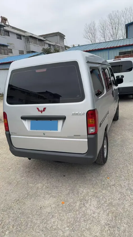 2023 WuLing ZhiGuang 1.5L 102HP L4 5MT,autocango,china used car exporter,china ev exporter,chinese used car exporter,chinese used ev exporter