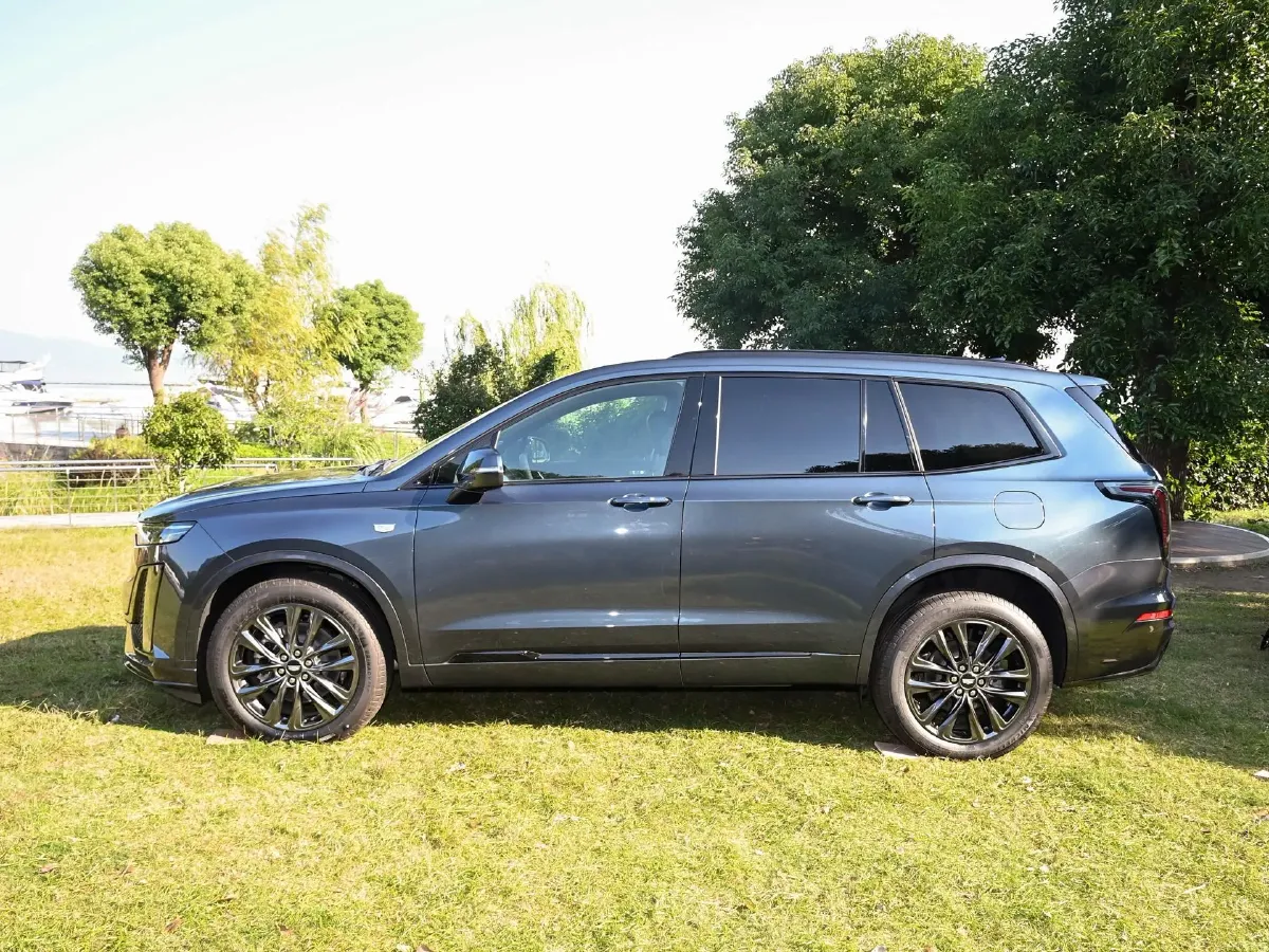 2022 Cadillac XT6 2.0T 237HP L4 9AT,autocango,china used car exporter,china ev exporter,chinese used car exporter,chinese used ev exporter