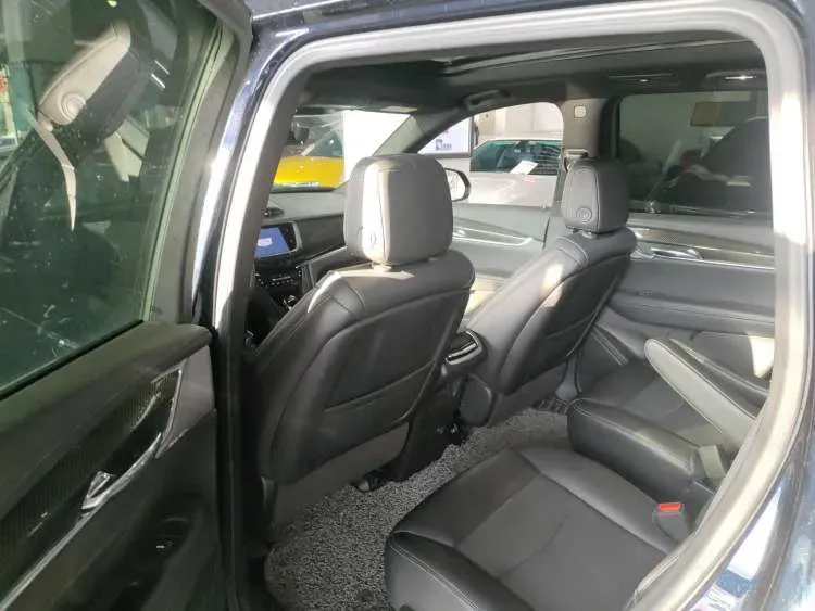 2022 Cadillac XT6 2.0T 237HP L4 9AT,autocango,china used car exporter,china ev exporter,chinese used car exporter,chinese used ev exporter