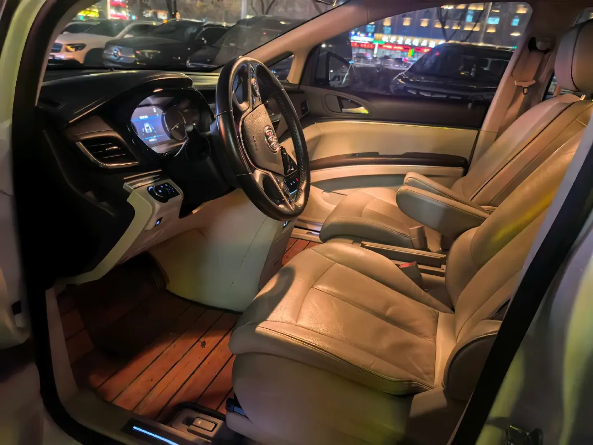 2021 Buick GL8 2.0T 237HP L4 9AT,autocango,china used car exporter,china ev exporter,chinese used car exporter,chinese used ev exporter