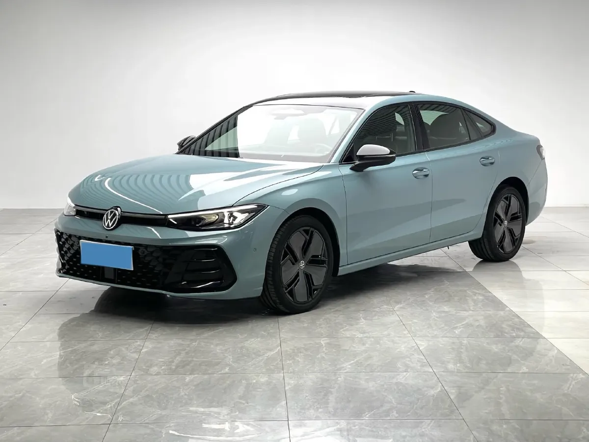 2025 Volkswagen Passat 2.0T 220HP L4 7DCT,autocango,china used car exporter,china ev exporter,chinese used car exporter,chinese used ev exporter