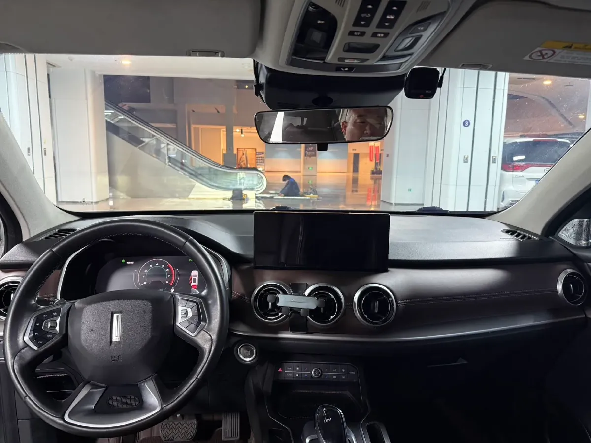 2021 WEY VV6 2.0T 227HP L4 7DCT,autocango,china used car exporter,china ev exporter,chinese used car exporter,chinese used ev exporter