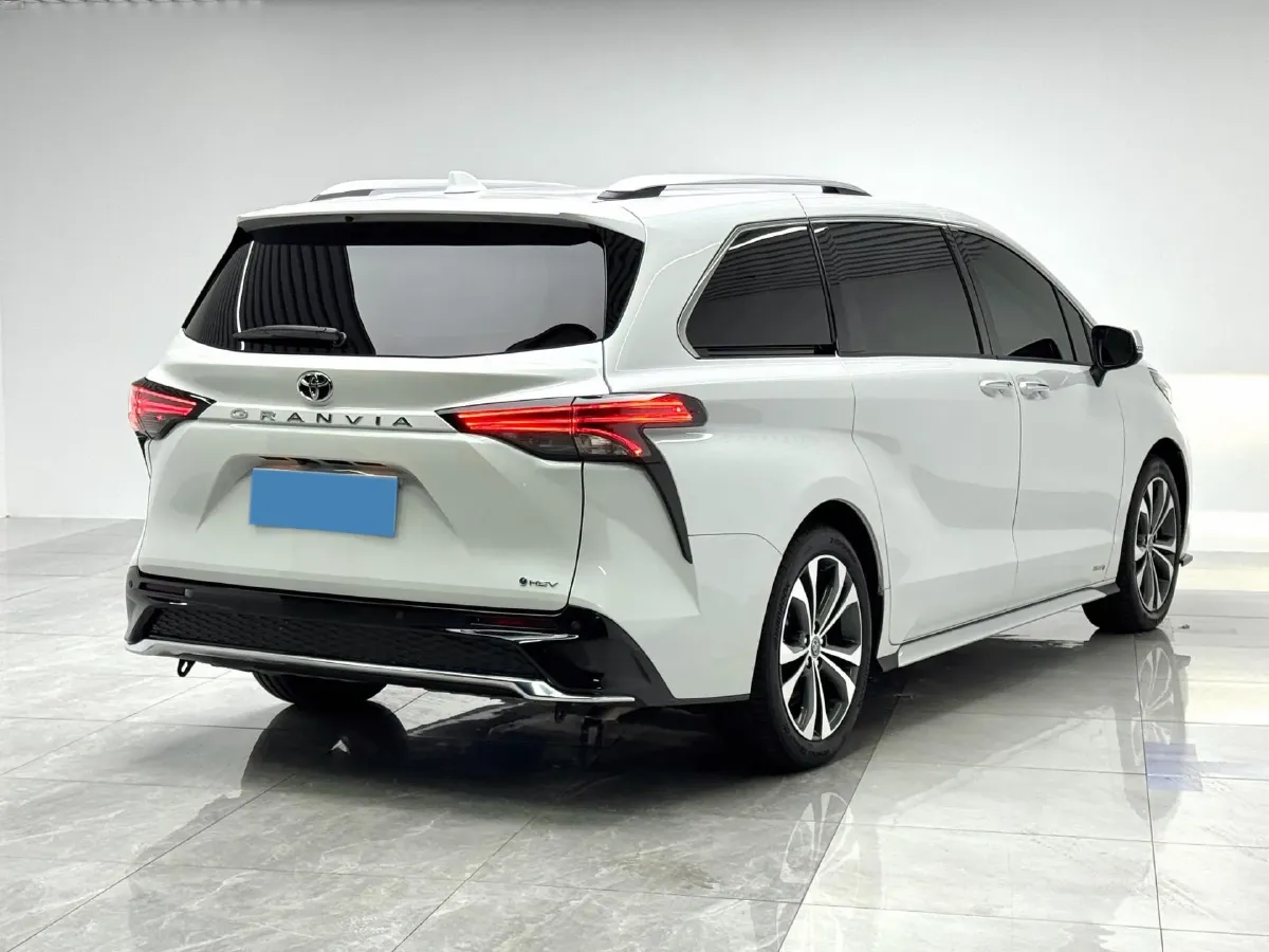 2024 Toyota Granvia 2.5L 189HP L4 E-CVT Hybrid,autocango,china used car exporter,china ev exporter,chinese used car exporter,chinese used ev exporter