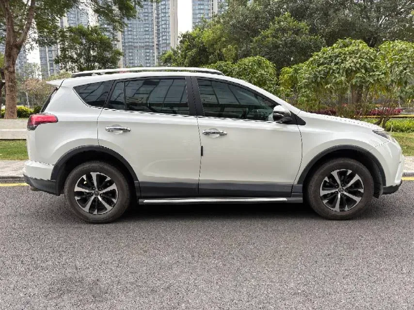 2019 Toyota Camry 2.0L 178HP L4 CVT,autocango,china used car exporter,china ev exporter,chinese used car exporter,chinese used ev exporter