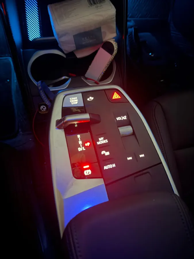 2024 BMW X1 2.0T 204HP L4 7DCT,autocango,china used car exporter,china ev exporter,chinese used car exporter,chinese used ev exporter