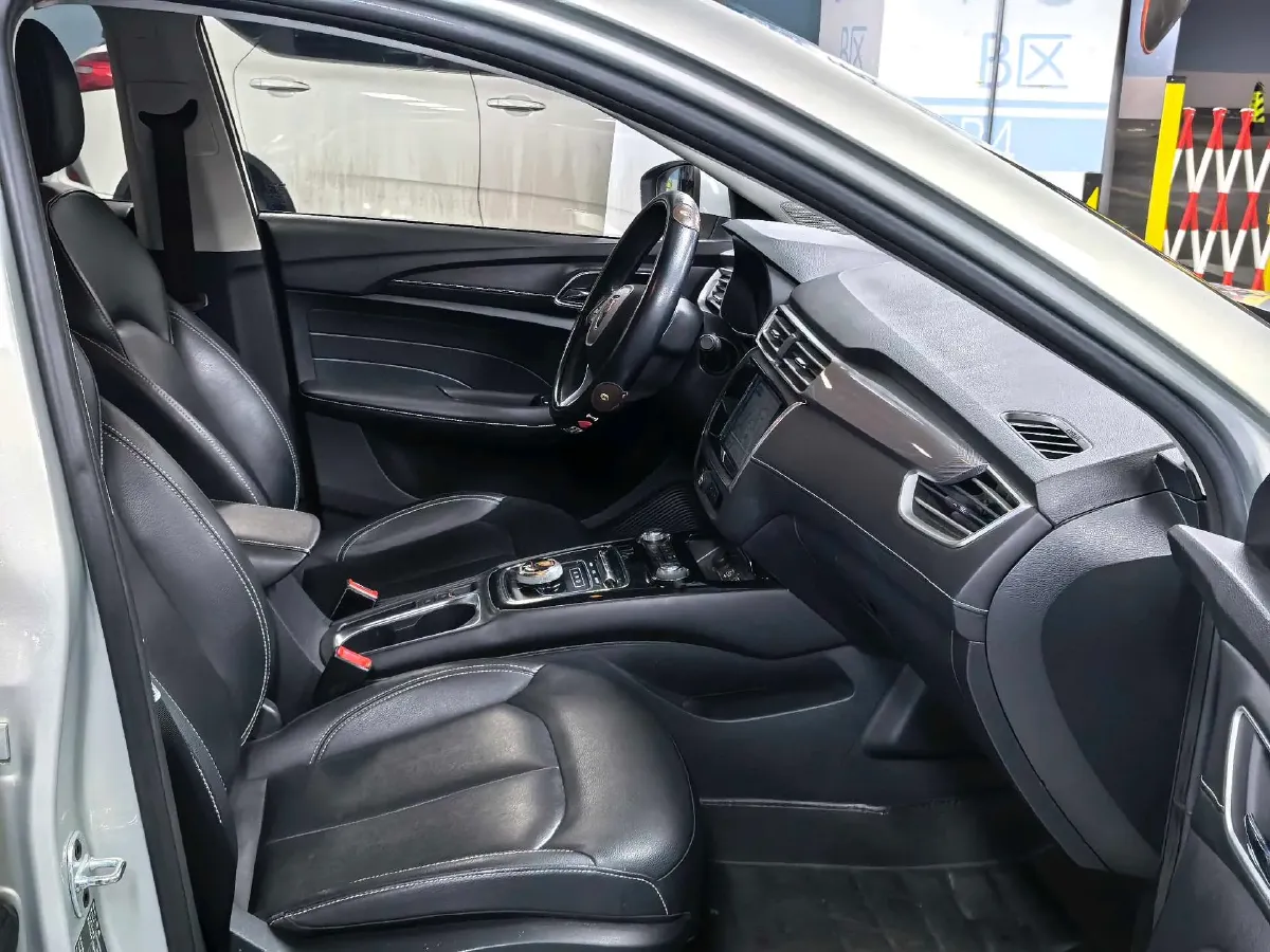 2018 Roewe Ei5 BEV 35KWH,autocango,china used car exporter,china ev exporter,chinese used car exporter,chinese used ev exporter