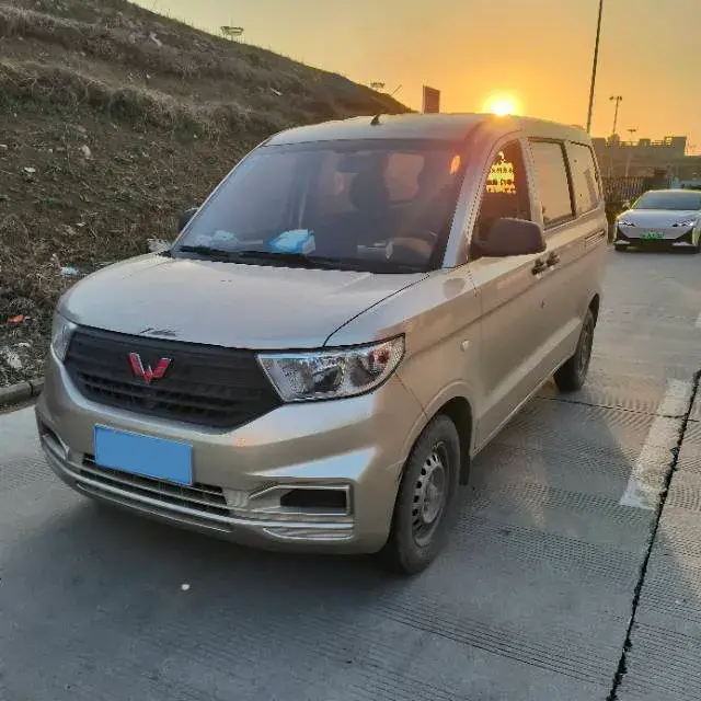 2021 WuLing HongGuang V 1.5L 99HP L4 6MT