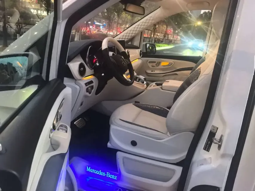 2018 Mercedes-Benz V Class 2.0T 211HP L4 7AT,autocango,china used car exporter,china ev exporter,chinese used car exporter,chinese used ev exporter