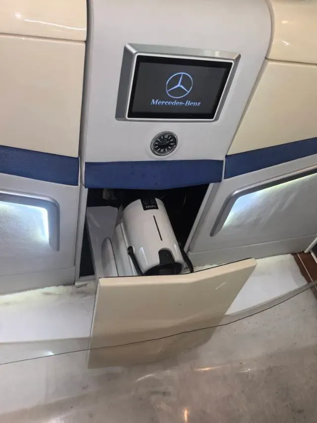 2018 Mercedes-Benz V Class 2.0T 211HP L4 7AT,autocango,china used car exporter,china ev exporter,chinese used car exporter,chinese used ev exporter