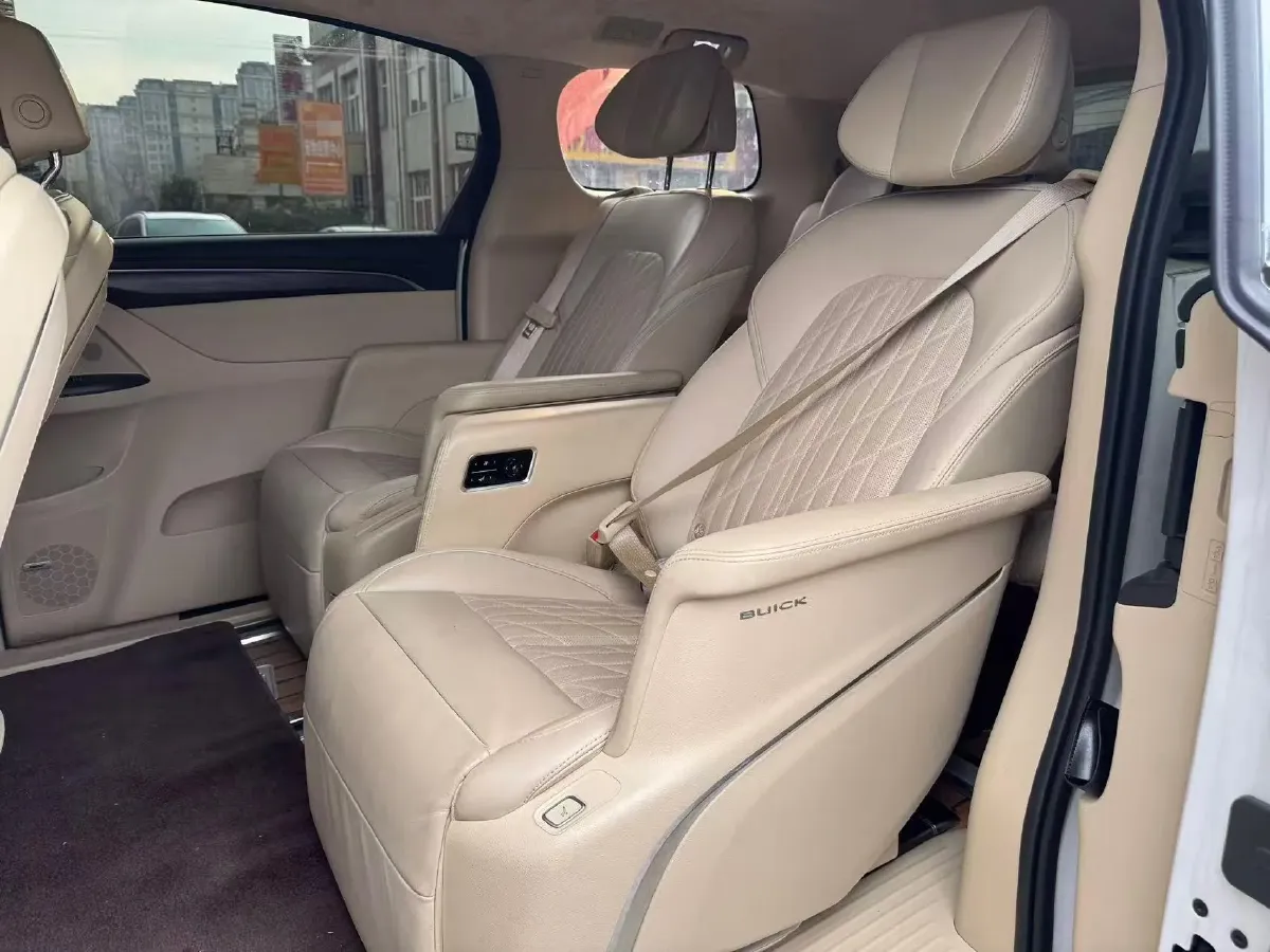 2022 Buick GL8 2.0T 237HP L4 9AT,autocango,china used car exporter,china ev exporter,chinese used car exporter,chinese used ev exporter