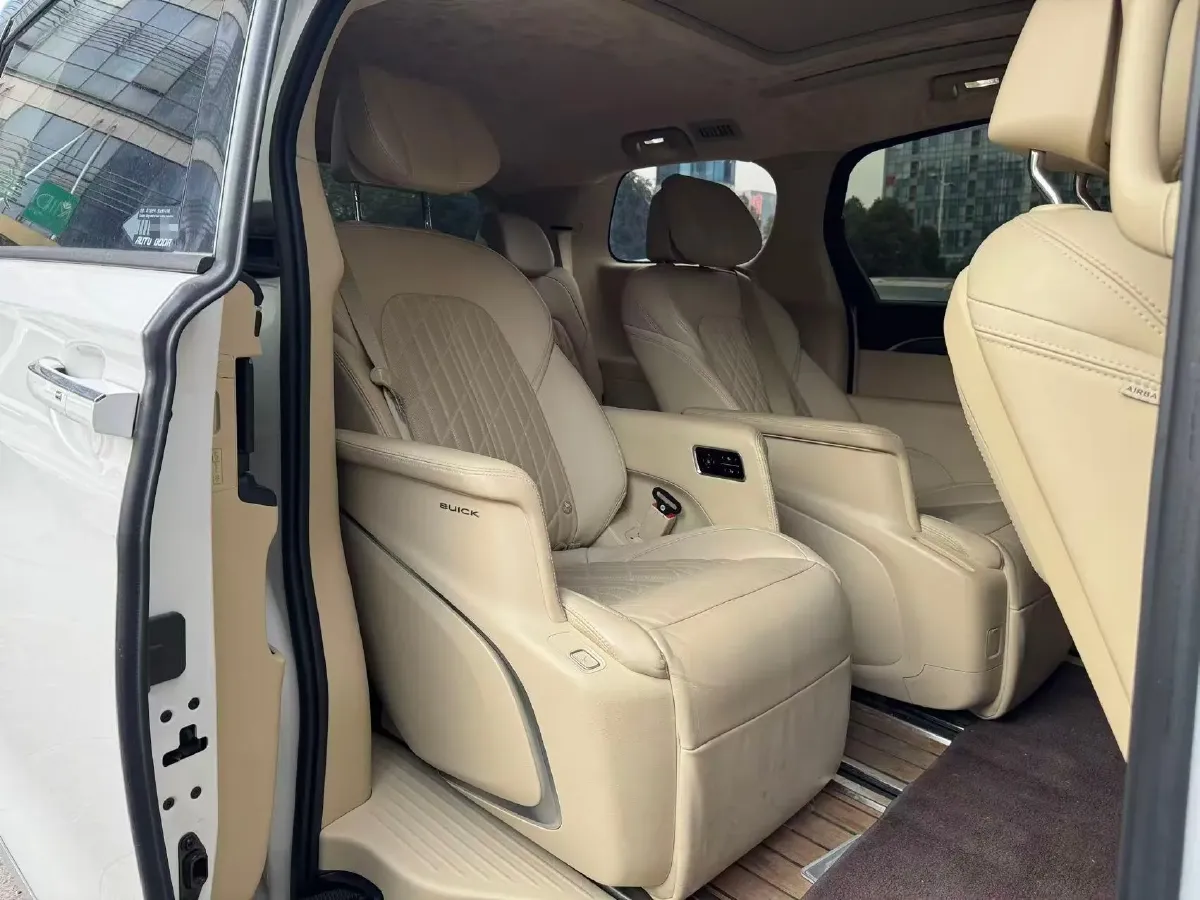 2022 Buick GL8 2.0T 237HP L4 9AT,autocango,china used car exporter,china ev exporter,chinese used car exporter,chinese used ev exporter