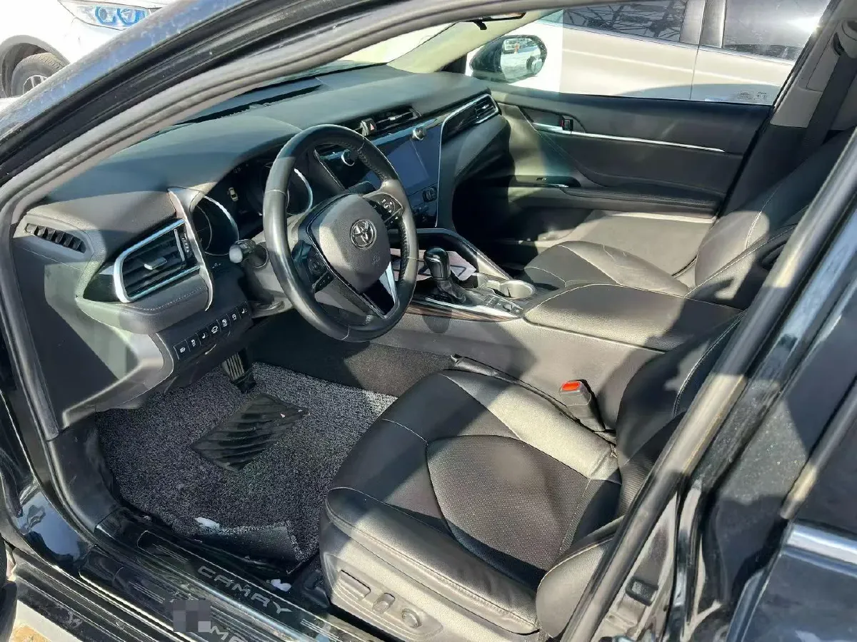 2019 Toyota Camry 2.5L 209HP L4 8AT,autocango,china used car exporter,china ev exporter,chinese used car exporter,chinese used ev exporter