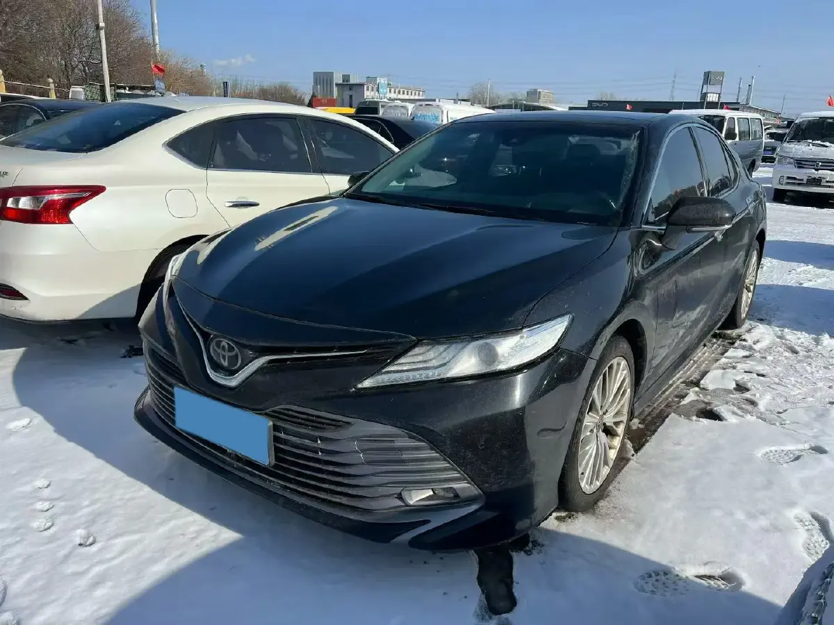 2019 Toyota Camry 2.5L 209HP L4 8AT