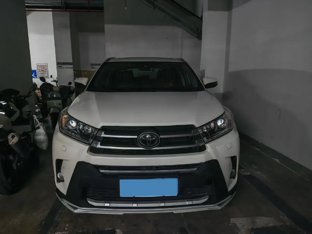2018 Toyota Highlander 2.0T 220HP L4 6AT,autocango,china used car exporter,china ev exporter,chinese used car exporter,chinese used ev exporter