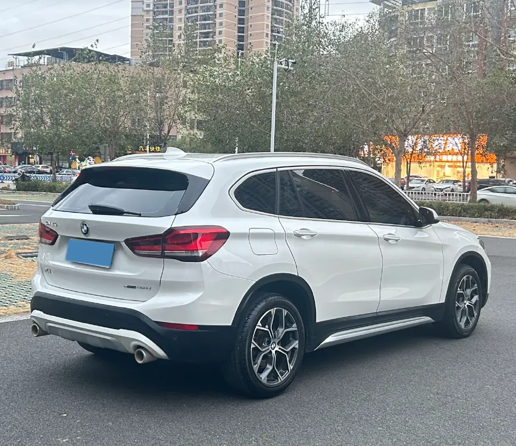 2022 BMW X1 1.5T 140HP L3 7DCT,autocango,china used car exporter,china ev exporter,chinese used car exporter,chinese used ev exporter