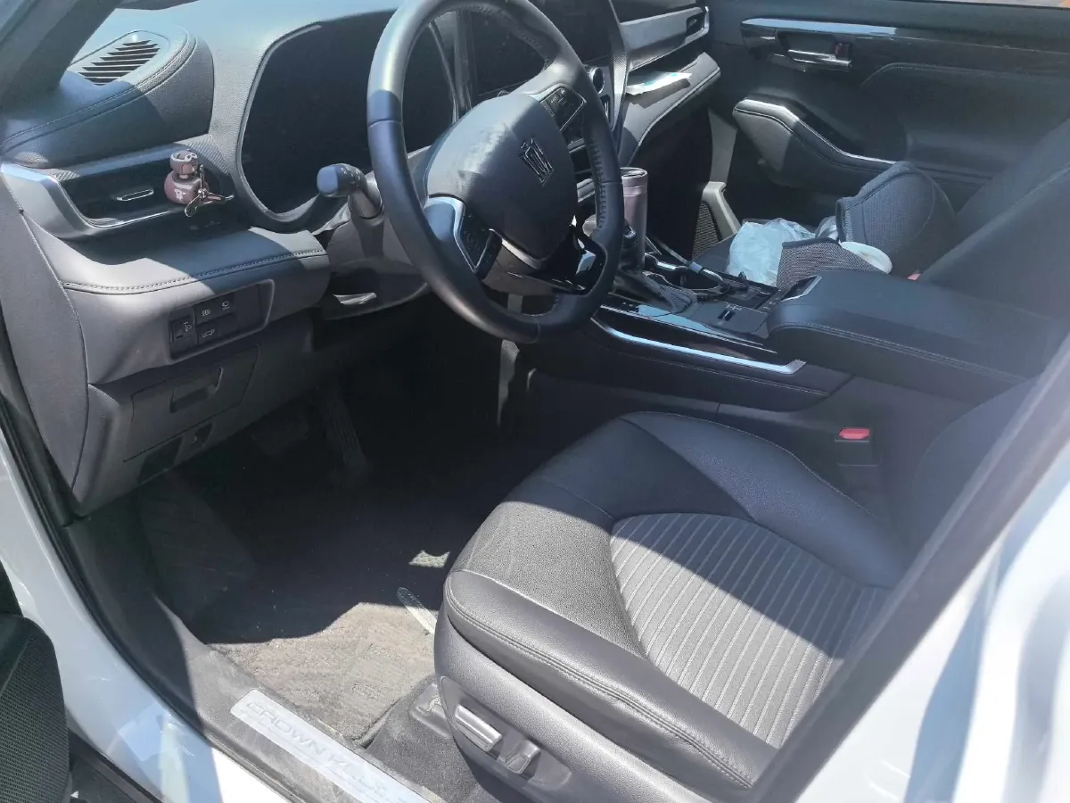 2023 Toyota Crown Kluger 2.5L 189HP L4 E-CVT Hybrid,autocango,china used car exporter,china ev exporter,chinese used car exporter,chinese used ev exporter