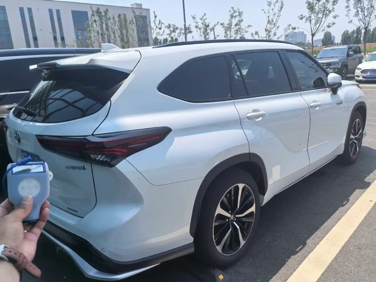 2023 Toyota Crown Kluger 2.5L 189HP L4 E-CVT Hybrid,autocango,china used car exporter,china ev exporter,chinese used car exporter,chinese used ev exporter