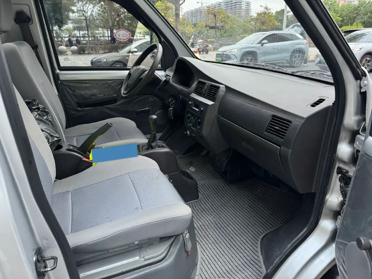 2019 WuLing RongGuang New Truck 1.5L 107HP L4 5MT,autocango,china used car exporter,china ev exporter,chinese used car exporter,chinese used ev exporter