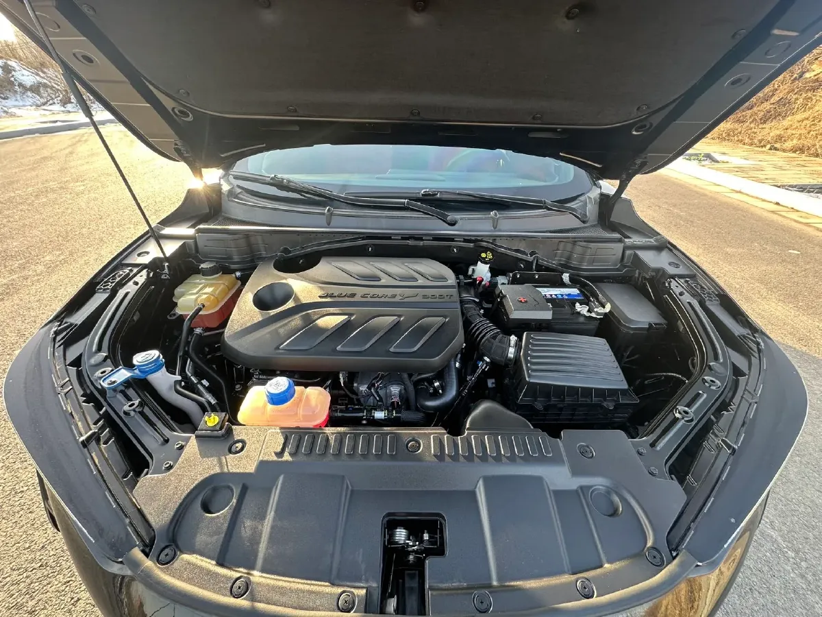 2020 ChangAn UNI-T 1.5T 180HP L4 7DCT,autocango,china used car exporter,china ev exporter,chinese used car exporter,chinese used ev exporter