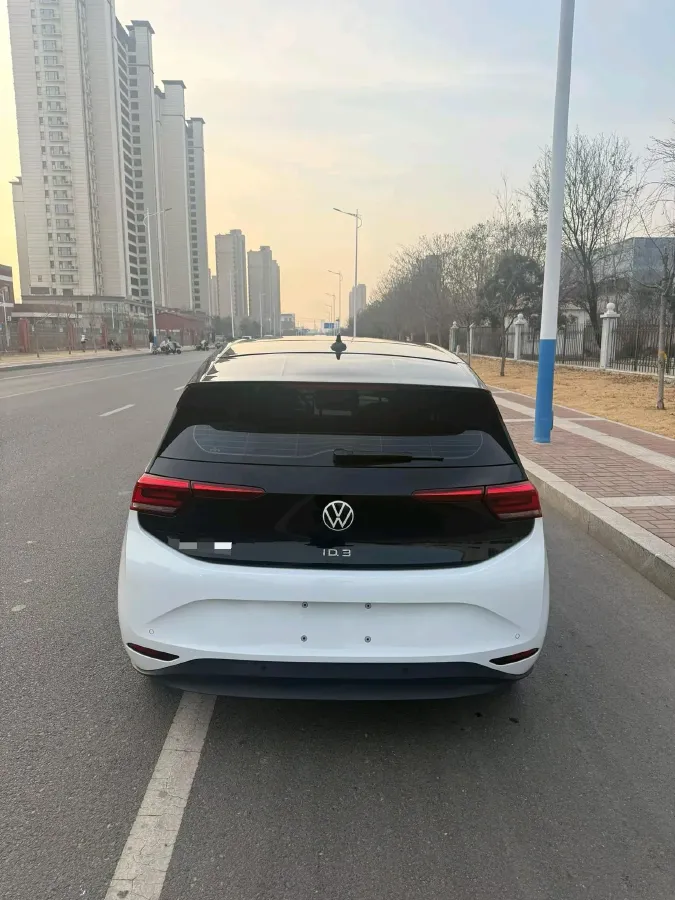 2025 Volkswagen ID.3 BEV 52.8KWH,autocango,china used car exporter,china ev exporter,chinese used car exporter,chinese used ev exporter