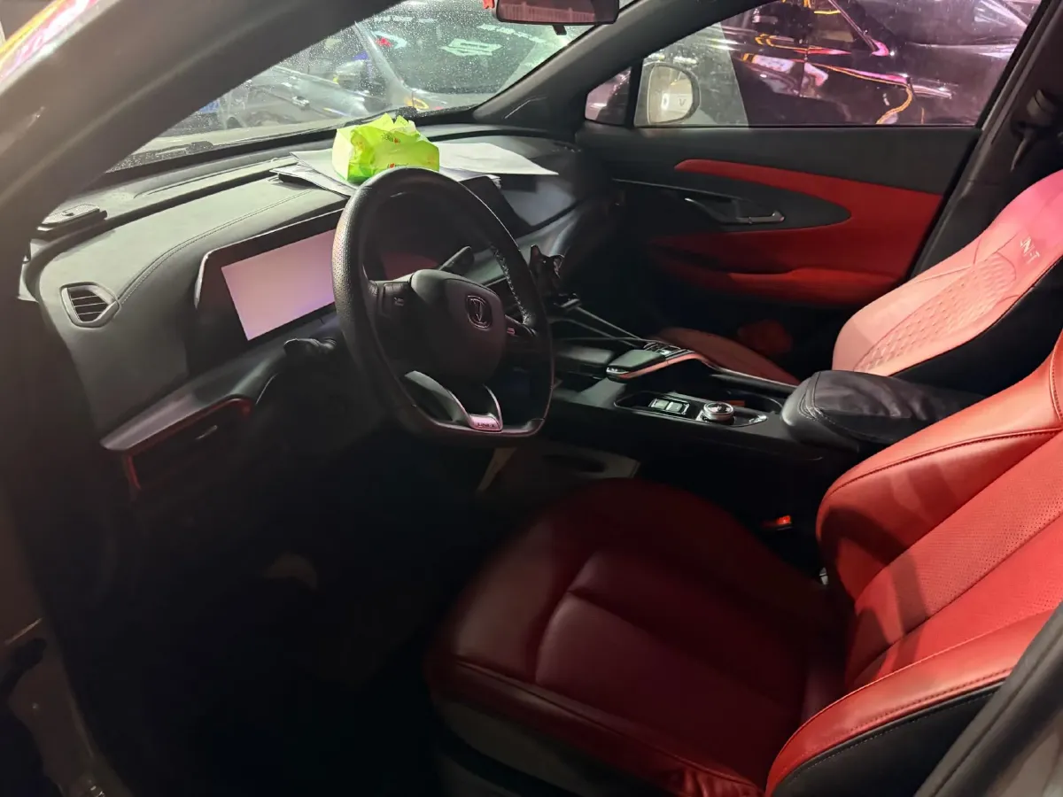 2020 ChangAn UNI-T 1.5T 180HP L4 7DCT,autocango,china used car exporter,china ev exporter,chinese used car exporter,chinese used ev exporter