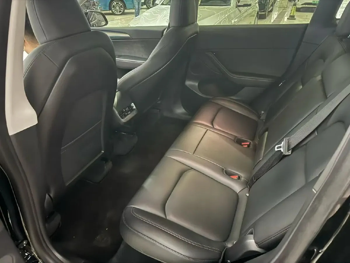 2022 Tesla Model Y BEV 60KWH,autocango,china used car exporter,china ev exporter,chinese used car exporter,chinese used ev exporter