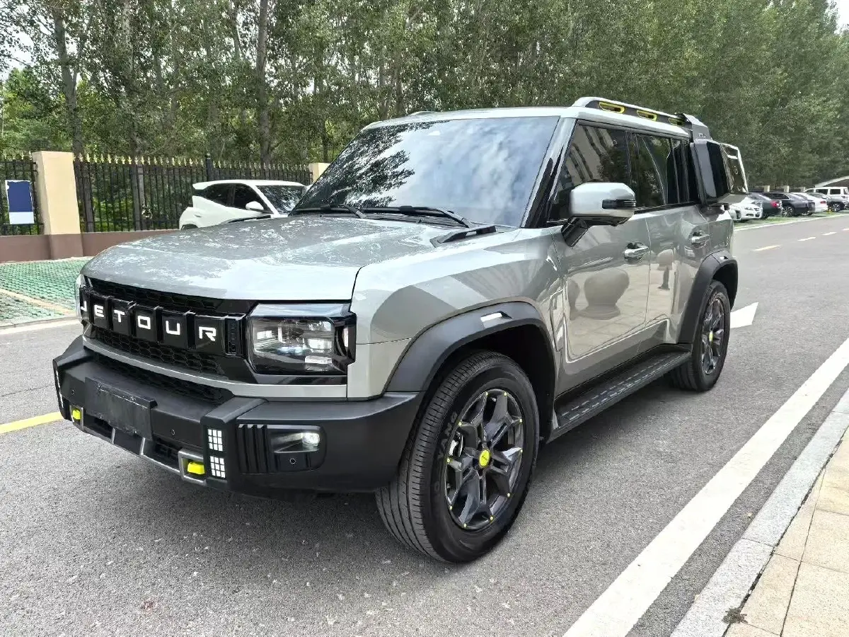 2023 Jetour Traveller 2.0T 254HP L4 7DCT