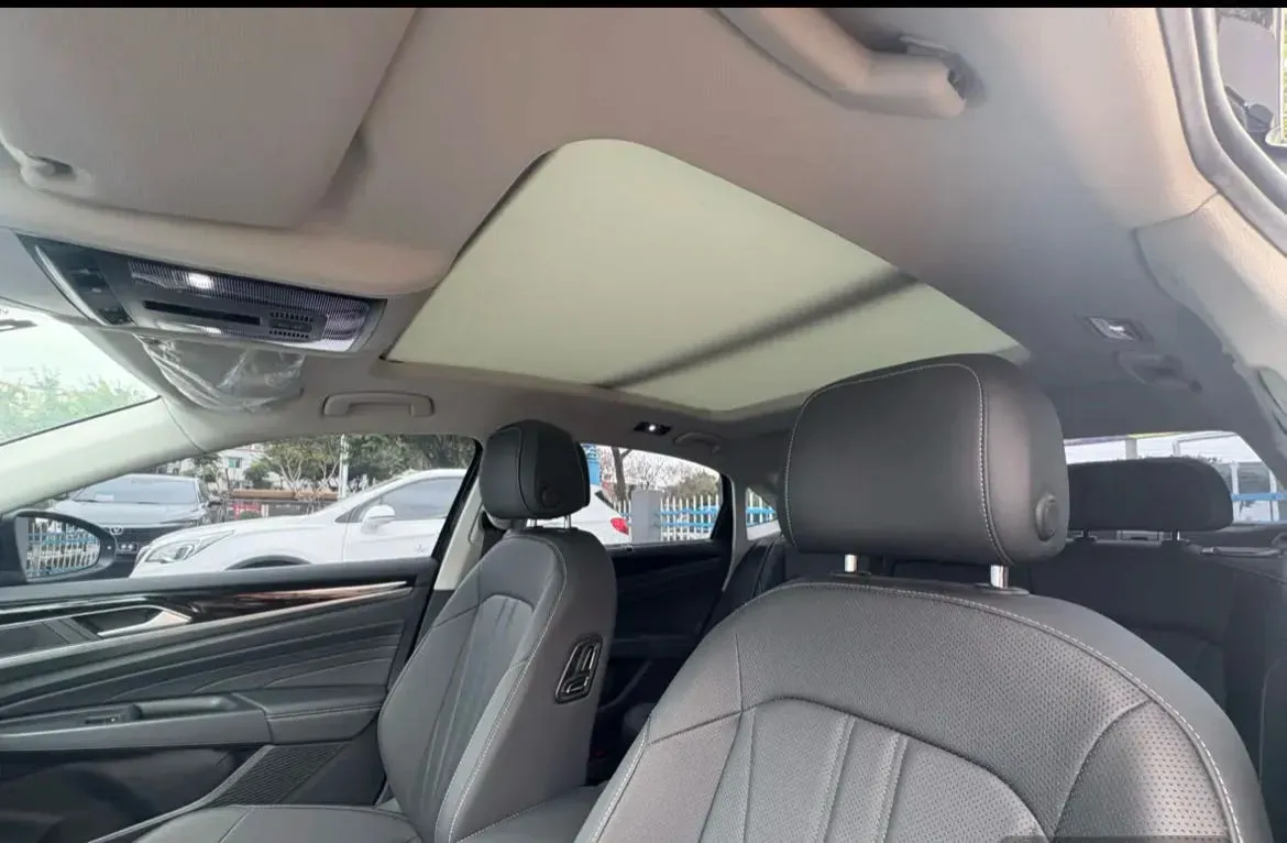 2025 Volkswagen Passat 2.0T 220HP L4 7DCT,autocango,china used car exporter,china ev exporter,chinese used car exporter,chinese used ev exporter