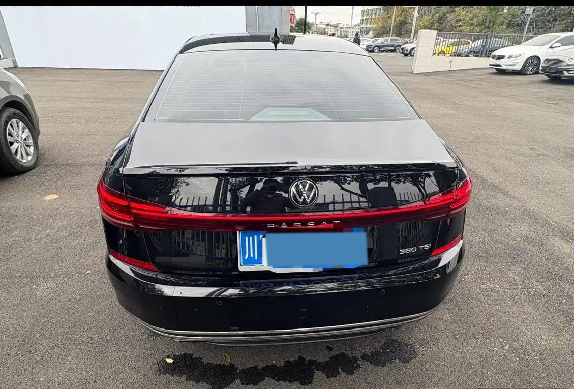2025 Volkswagen Passat 2.0T 220HP L4 7DCT,autocango,china used car exporter,china ev exporter,chinese used car exporter,chinese used ev exporter